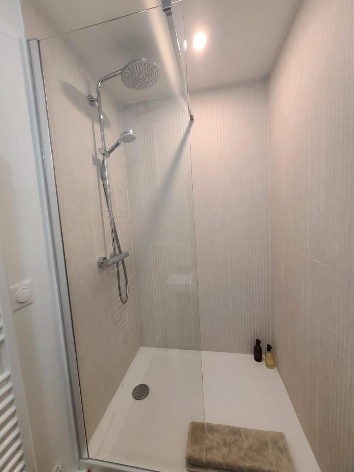 Superbe Appartement Familial En Coeur De Ville - Parking - Petit Dej Sur Demande La Ciotat Eksteriør billede